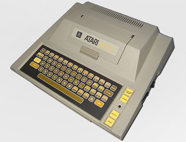 Atari-400-1979-04.jpg